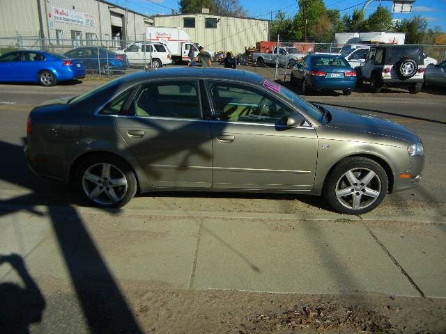 2005 Audi A4 (2005.5) 2.0T Quattro Sedan 4D