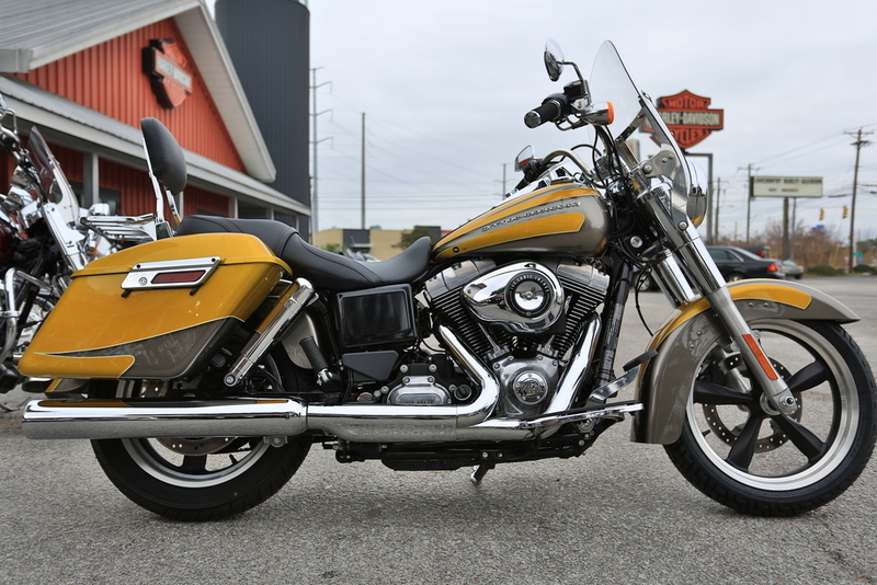 2014 Harley-Davidson FLD - Dyna Switchback