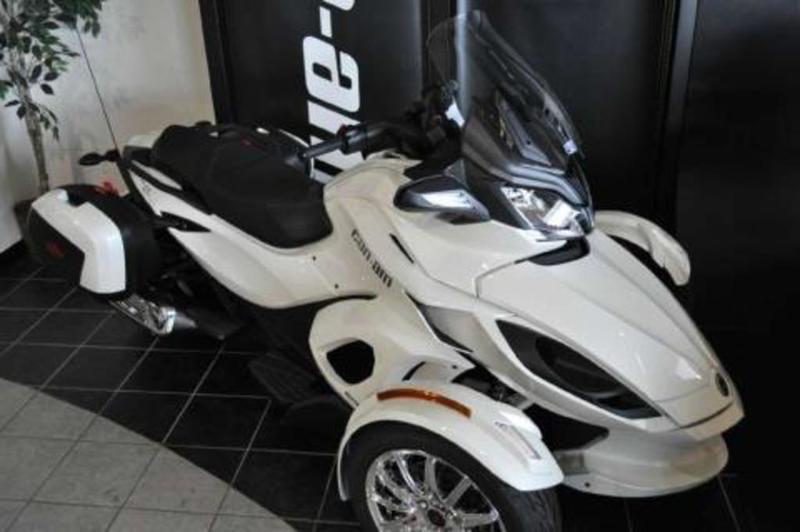 2015 Can-Am Spyder ST Limited 5 Speed Semi-Automatic