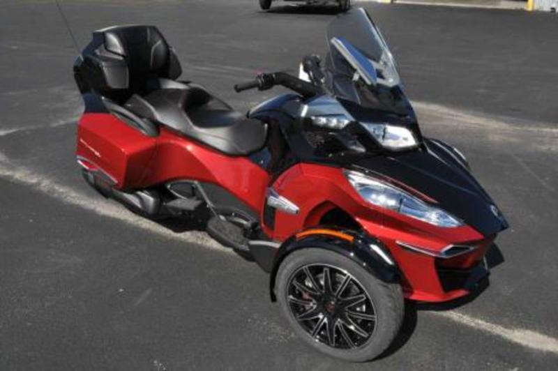 2015 Can-Am Spyder RT-S Special Series 6-Speed Semi-