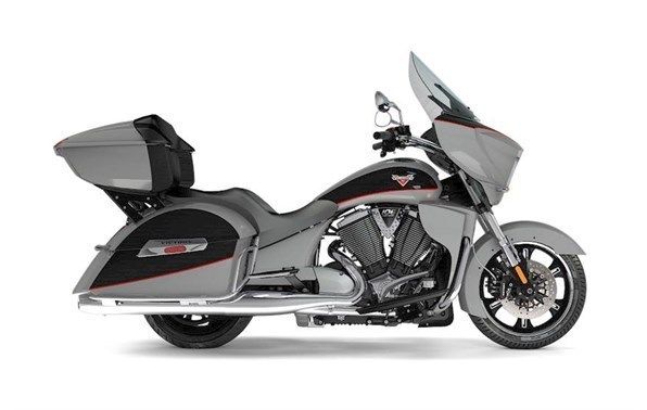 2017 Victory Cross Country Tour- 2tone Turbo Silver and Black