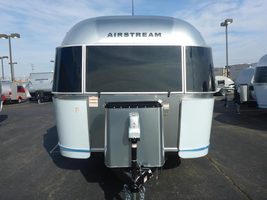 2017 Airstream Flying Cloud IN 28WB6S QUEEN REAR FC