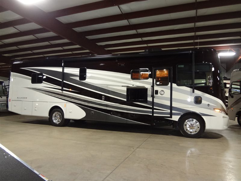 2017 Tiffin Motorhomes Allegro 36 LA