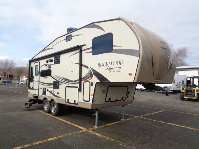 2015 Forest River Rockwood Signature Ultra Lite 8244WS