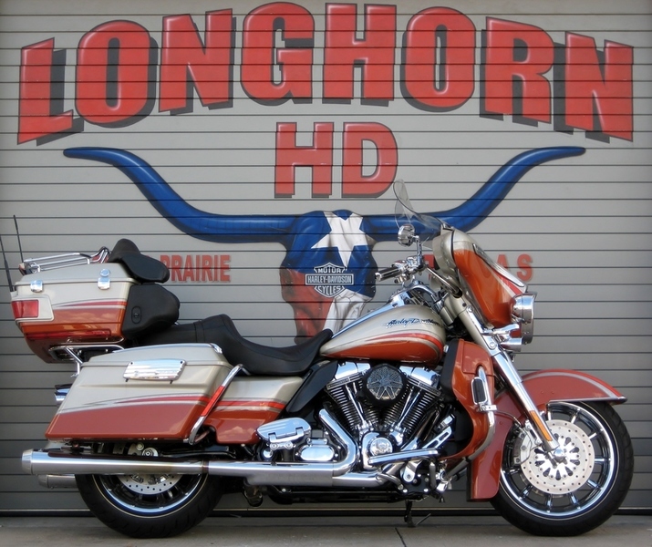 2009 Harley-Davidson FLHTCUSE - CVO Ultra Classic Electra Gli