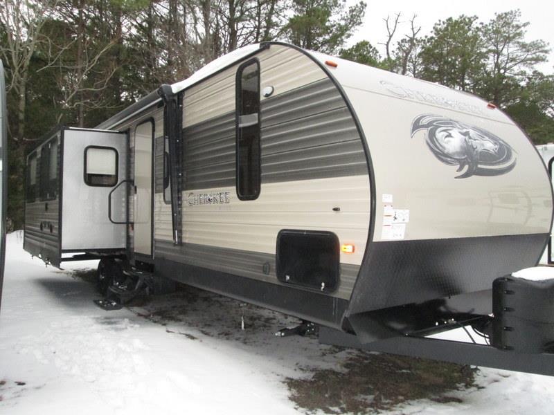 2017 Forest River Cherokee 304R Rear Lounge Double Slide-o