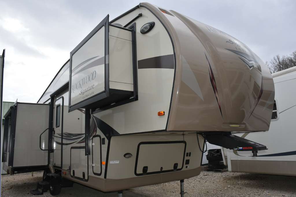2015 Forest River 8289WS ROCKWOOD SIGNATURE ULTRA LITE