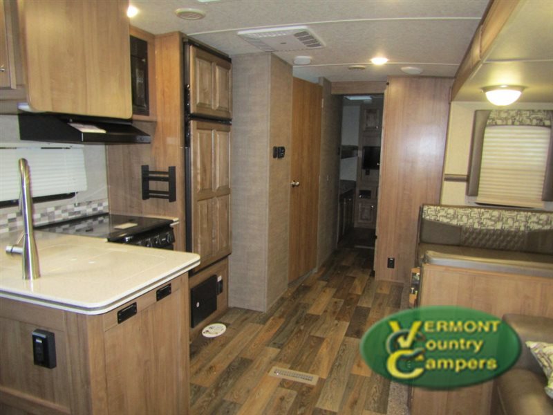 2017 Forest River Rv Rockwood Signature Ultra Lite 8311WS