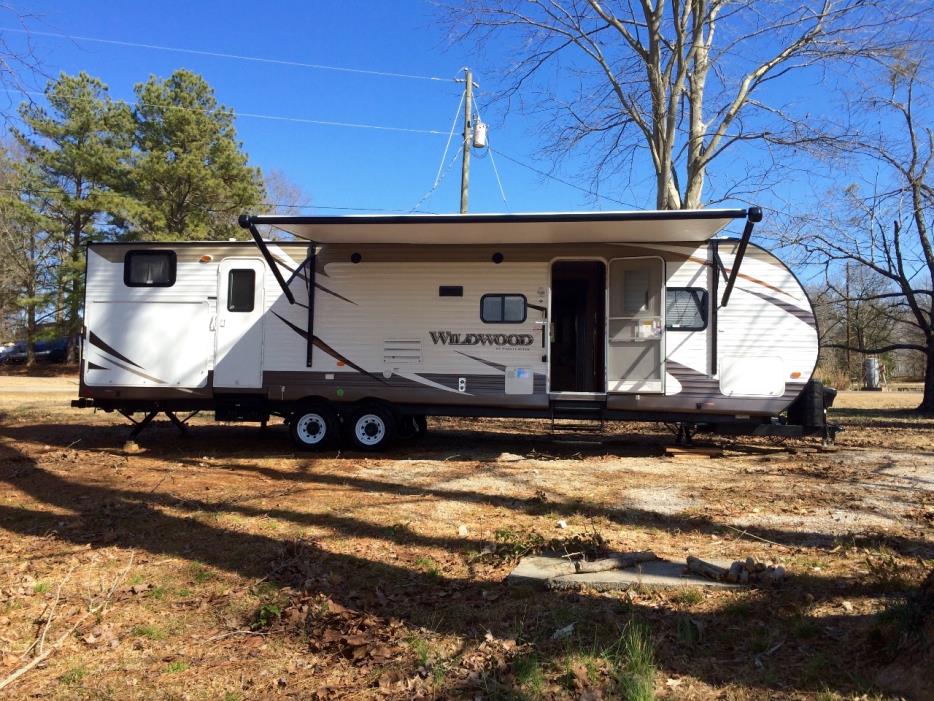 2015 Forest River WILDWOOD 32BHDS