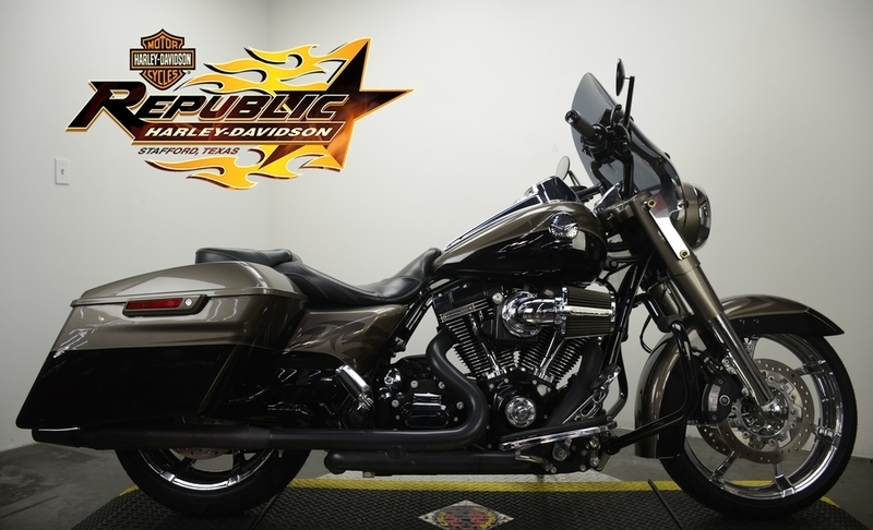 2014 Harley-Davidson FLHRSE - CVO Road King