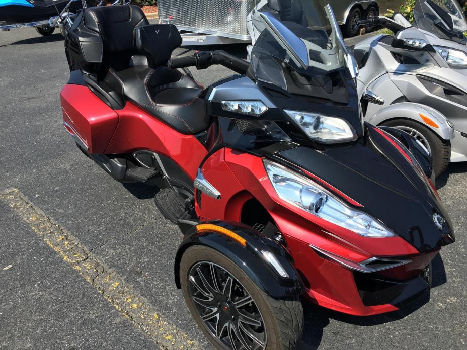 2015 Can-Am SPYDER RT-S special edition 13