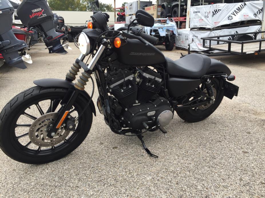 2011 Harley-Davidson XL883N - IRON 883