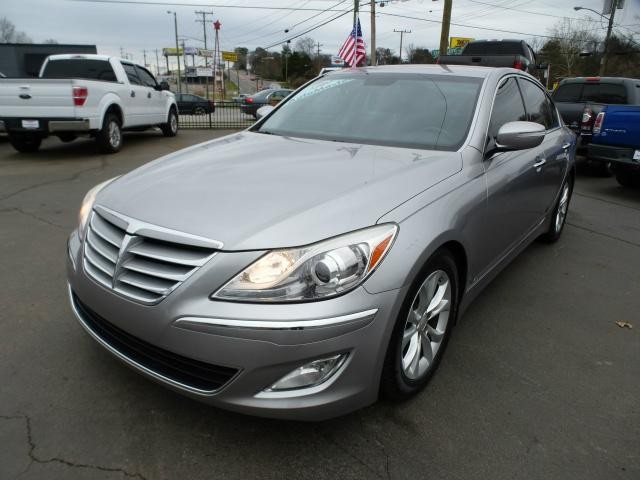 2012 Hyundai Genesis 3.8L V6 4dr Sedan