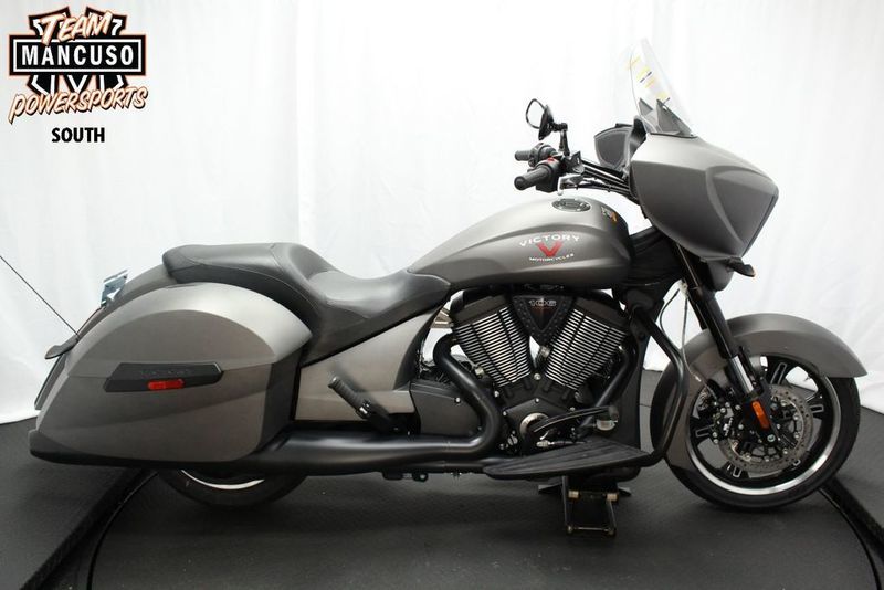 2016 Victory Cross Country Suede Titanium Metallic