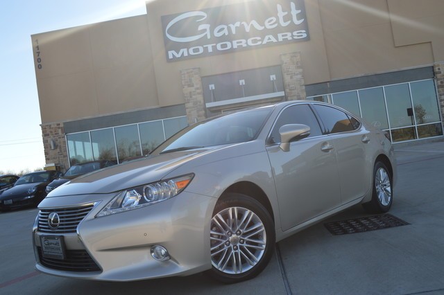 2013 Lexus ES 350 4dr SEDAN * NAVIGATION * HEADS UP * CAMERA * 1 OWNER