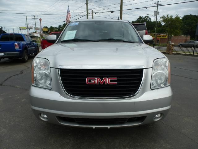 2010 GMC Yukon XL SLT 1500 4x4 4dr SUV