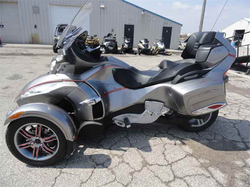 2012 Can-Am 2012 CAN-AM RT-S SM5 SILVER