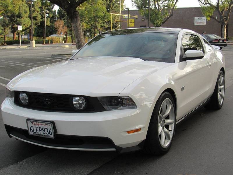 2010 Ford Mustang GT Premium 2dr Coupe