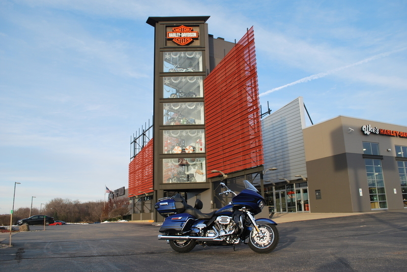 2015 Harley-Davidson FLTRUSE - CVO Road Glide Ultra