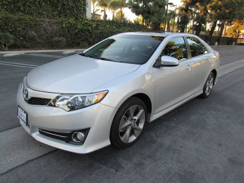 2014 Toyota Camry SE Sport 4dr Sedan