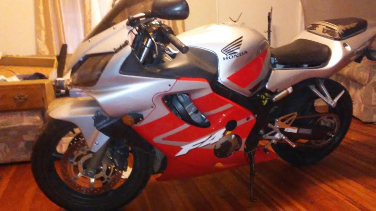 2002 Honda CBR 600F4I1