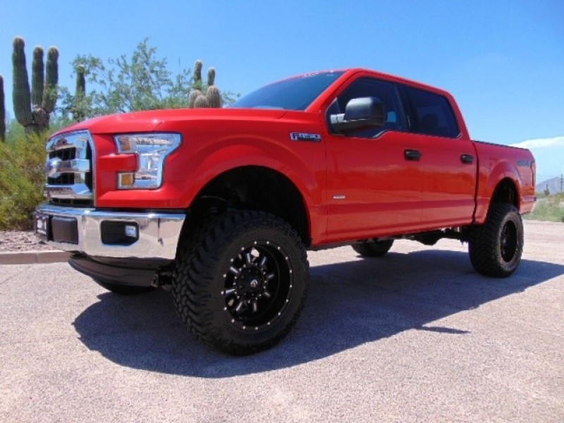 2016 Ford F-150 4WD SuperCrew Lifted XLT