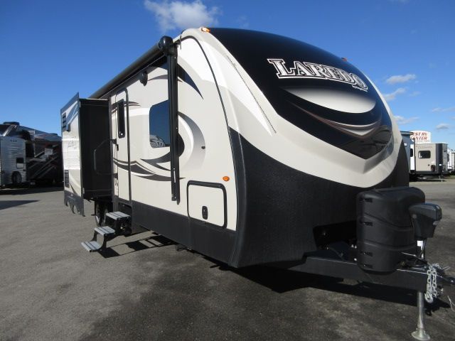 2017 Keystone LAREDO 280RB Auto Leveling/ Outdoor Kitc