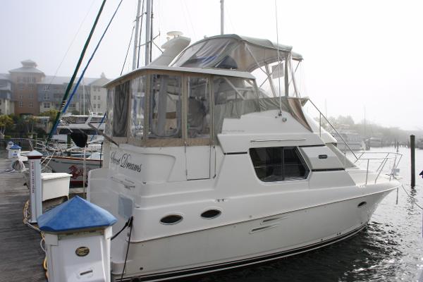 2000 Silverton 322 Motor Yacht