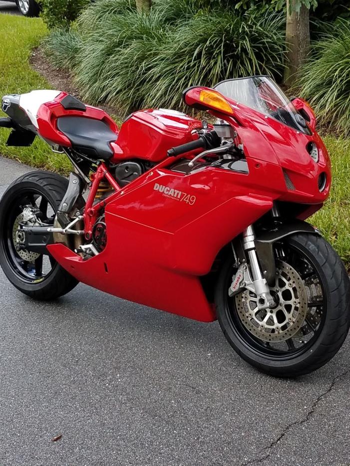 2006 Ducati SUPERBIKE 748