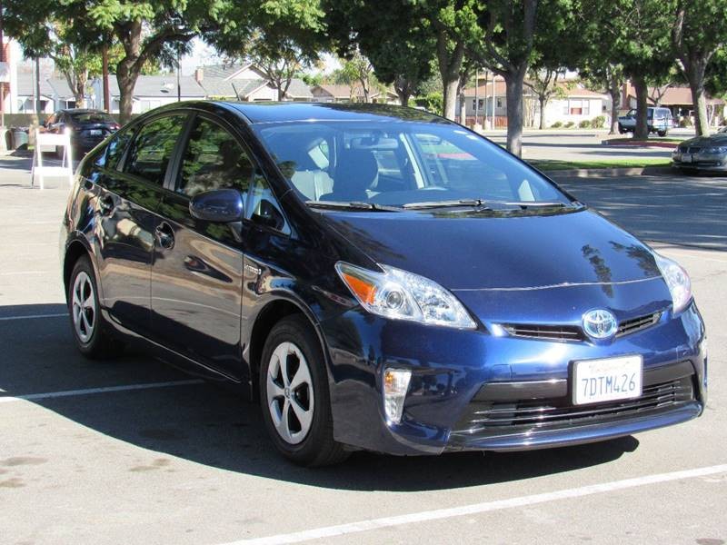 2014 Toyota Prius Two 4dr Hatchback