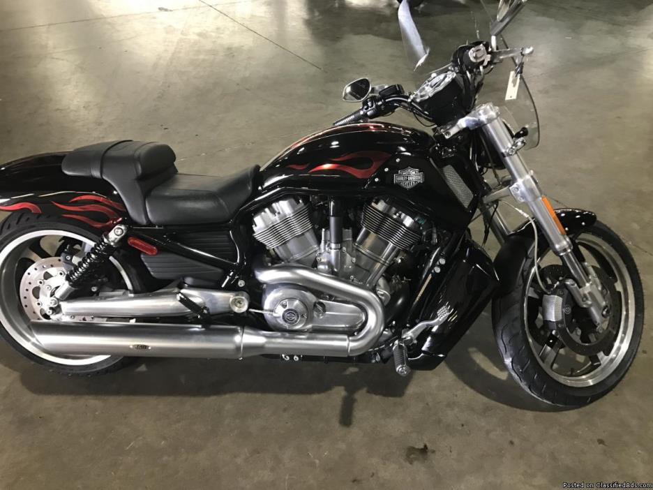 2010 Harley-Davidson VRSCF - V-Rod Muscle