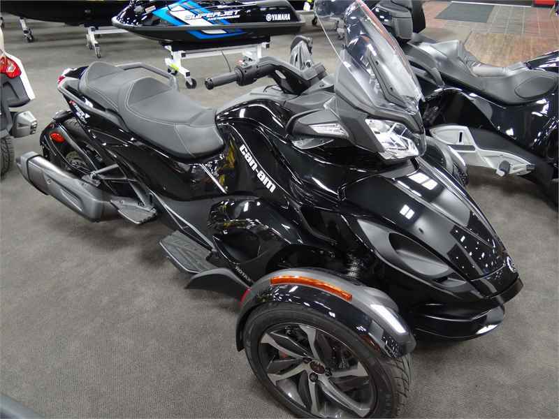 2014 Can-Am 2014 CAN-AM SPYDER ST-S SE5 STEEL BLACK
