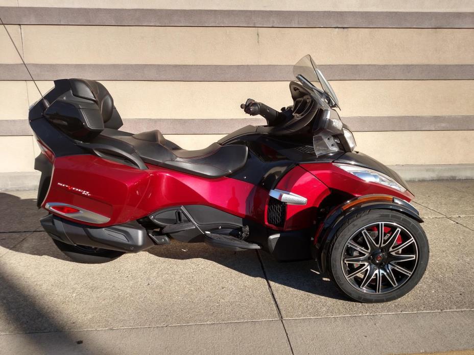 2015 Can-Am SPYDER RT-S SE6 SPECIAL SERIES