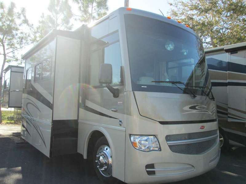 2013 Winnebago Sightseer 33C