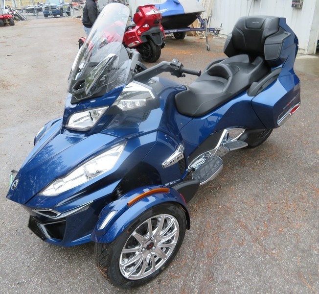 2016 Can-Am Spyder RT Limited 6-Speed Semi-Automatic