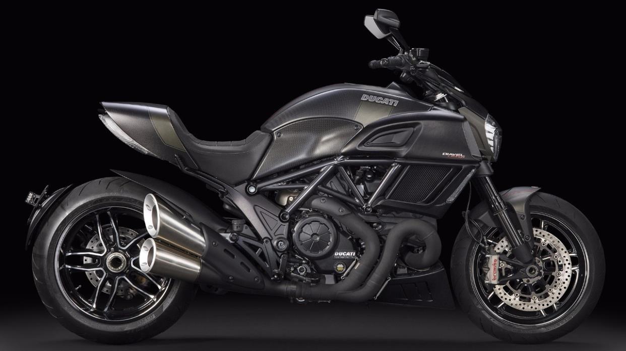 2016 Ducati DIAVEL CARBON