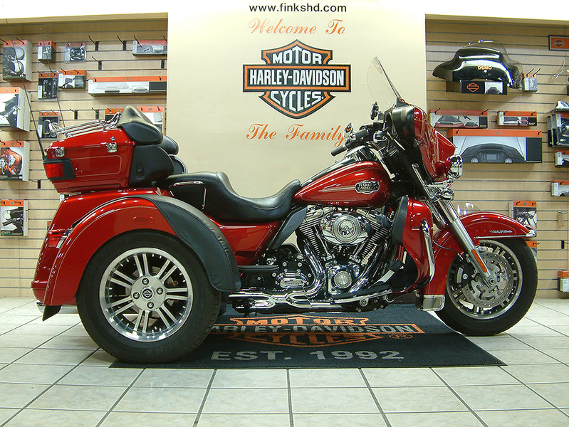 2013 Harley-Davidson FLHTCUTG - Tri Glide Ultra Classic