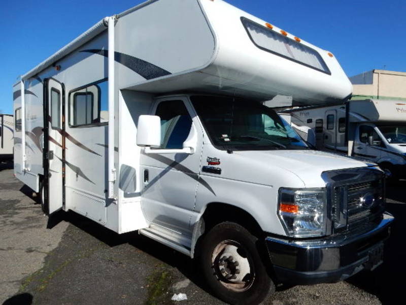 2011 Coachmen Freelander 27QB