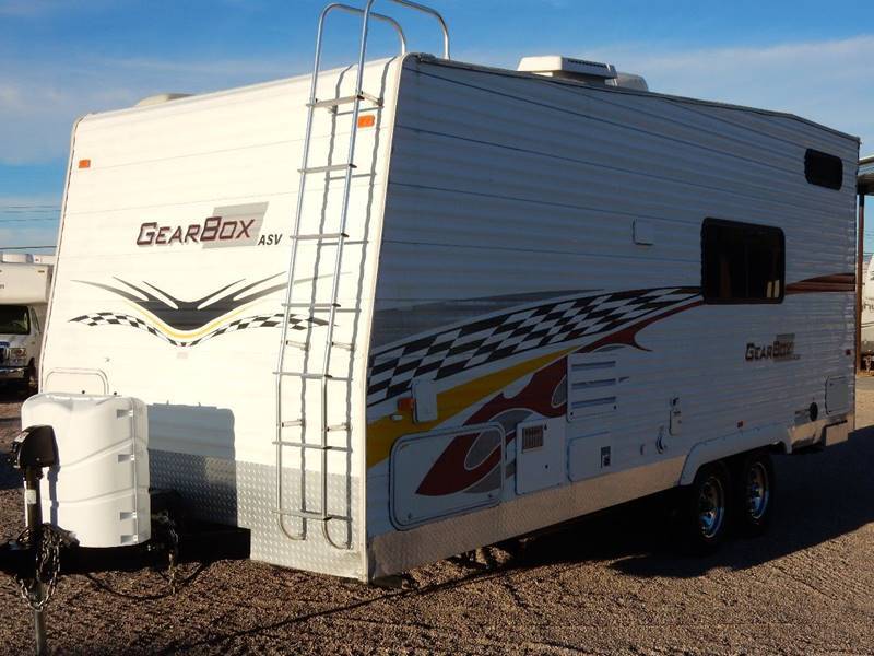 2006 Fleetwood Gearbox Toyhauler220FB