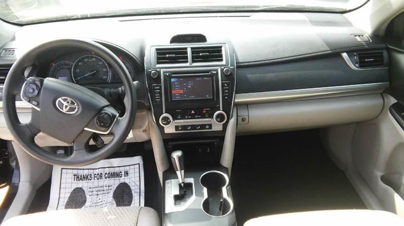 2012 Toyota Camry LE 4dr Sedan