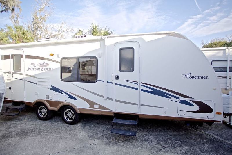 2011 Coachmen Freedom Express 242RBS