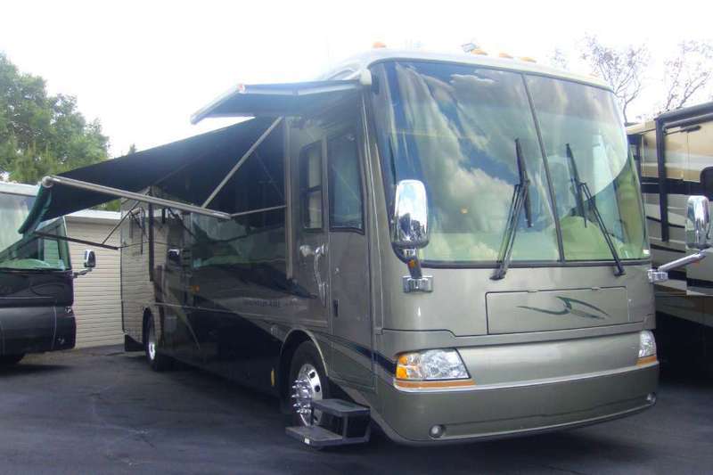 2005 Newmar Mountain Aire 4018