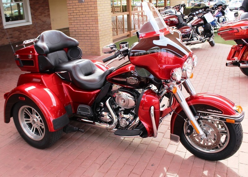 2012 Harley-Davidson FLHTCUTG - Tri Glide Ultra Classic