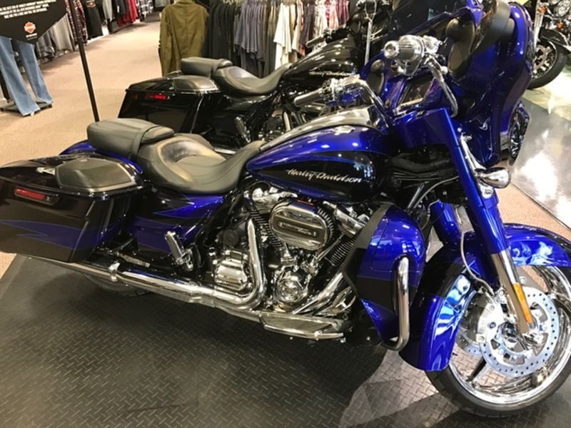 2017 Harley-Davidson FLHXSE - CVO Street Glide