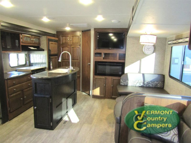 2017 Coachmen Rv Freedom Express Liberty Edition 320BHDS