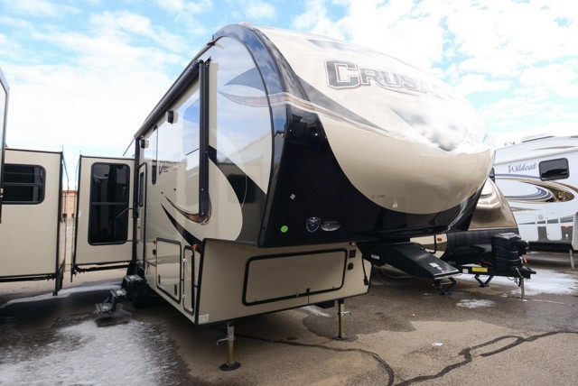 2017 Primetime CRUSADER 319RKT