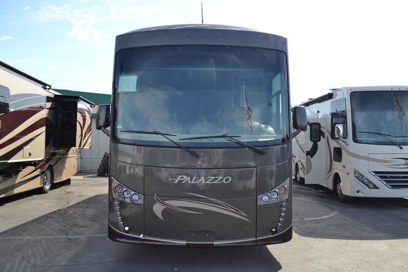 2017 Thor Motor Coach PALAZZO 33.2