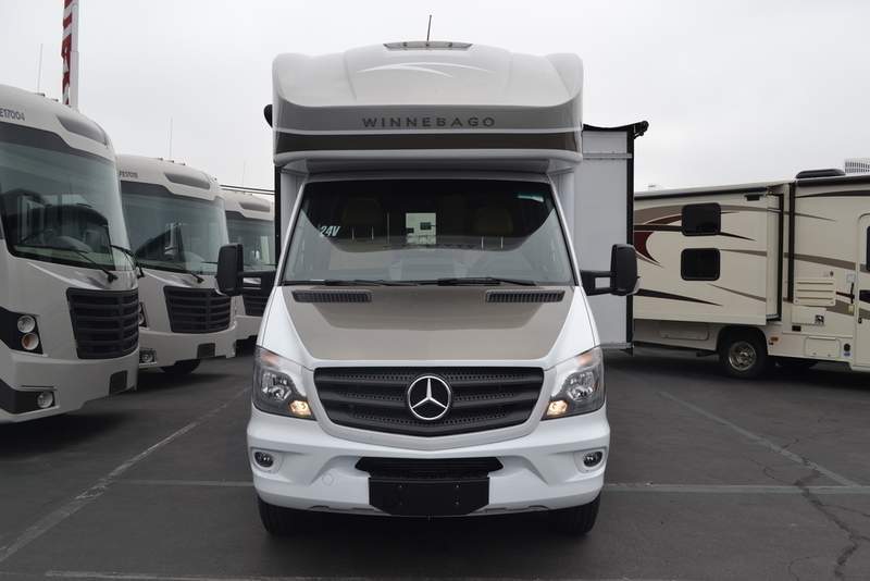 2017 Winnebago NAVION 24V