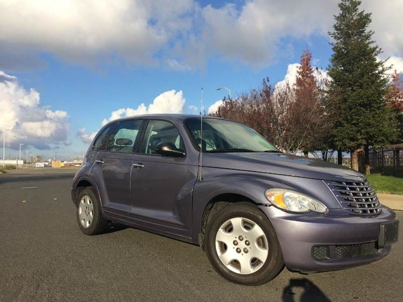 2007 Chrysler PT Cruiser Base 4dr Wagon