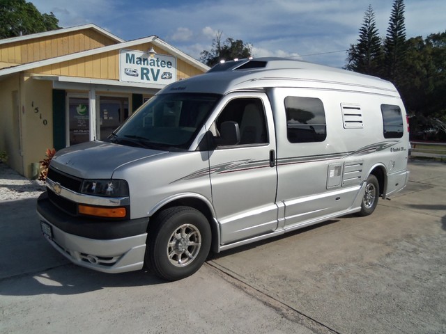 2013 Roadtrek 210